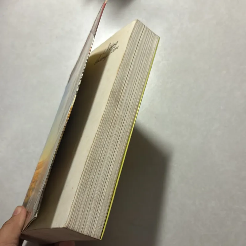 Nắng tháng Tám - William Faulkner 747469