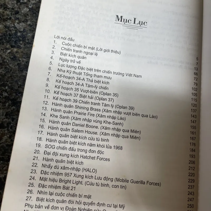 Cuộc chiến bí mật GS Vũ Đình Hiếu lược dịch 707458