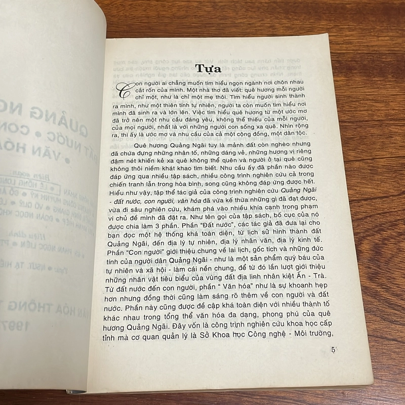II Sách Địa Phương: Quảng Ngãi _ Đất Nước, Con Người, Văn Hoá - 1997 507630
