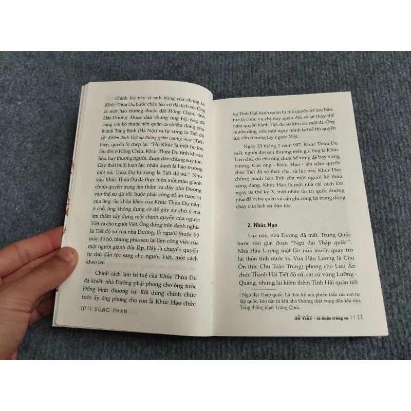 SỬ VIỆT 12 KHÚC TRÁNG CA 701881