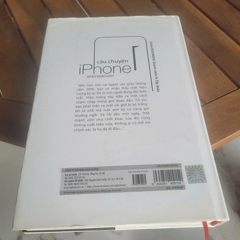 Câu chuyện iPhone	Brian Merchant 521366