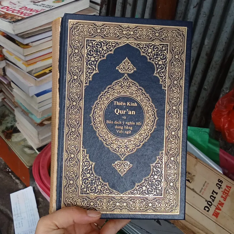 Thiên Kình Qur'an Và Bản Dịch Ý Nghĩa Nội Dung Bằng Việt Ngữ  992478