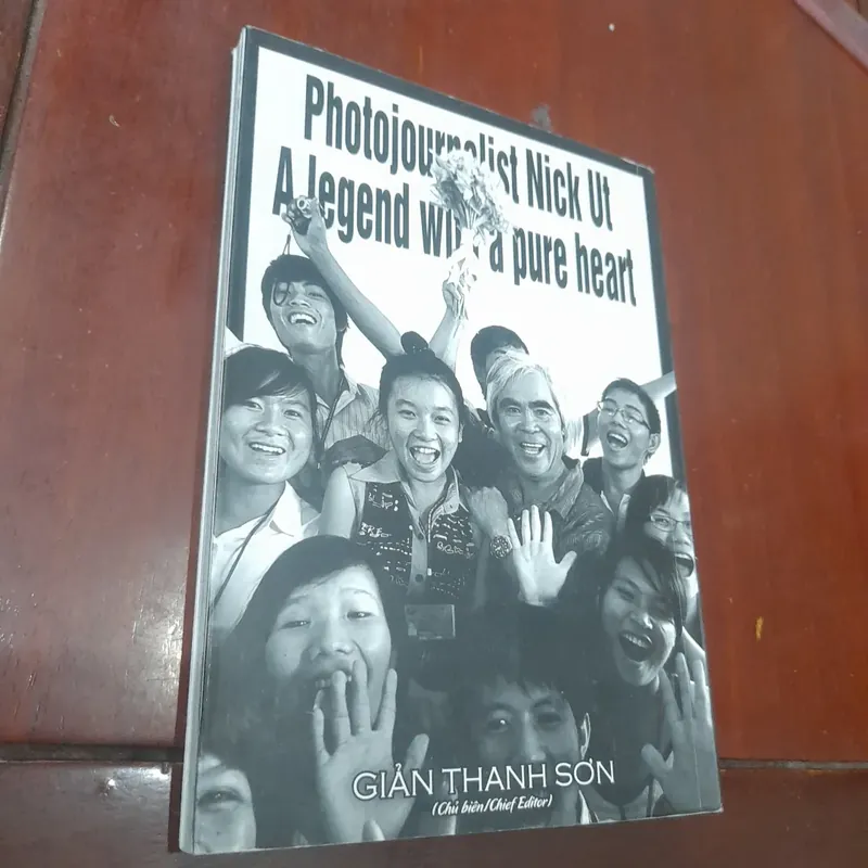 NICK ÚT - huyền thoại giản dị 565383