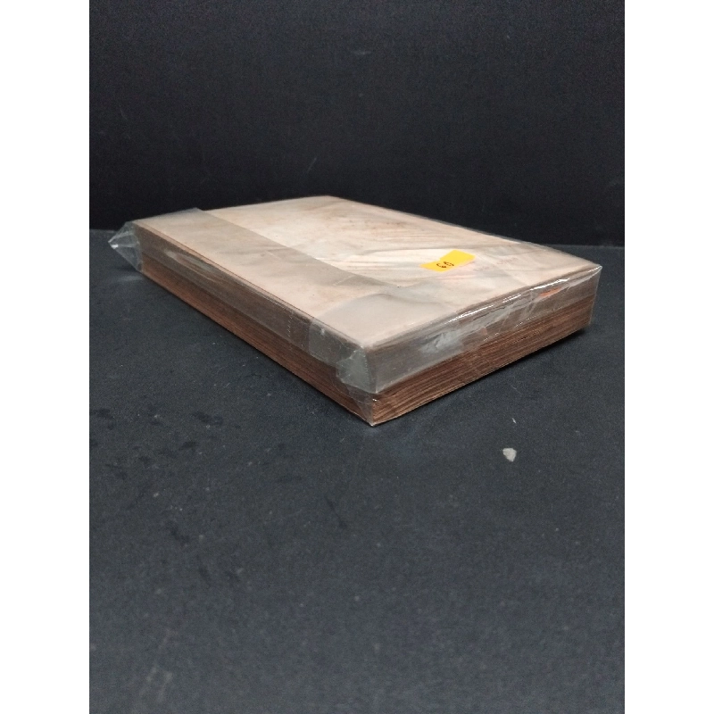 Lâu đài người bán nón mới 60% bẩn bìa, ố vàng, rách gáy HCM2110 A.J.Cronin VĂN HỌC 917772