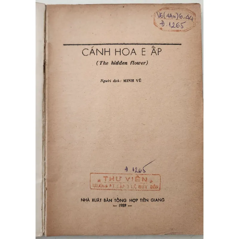 Pearl Buck - CÁNH HOA E ẤP 703883