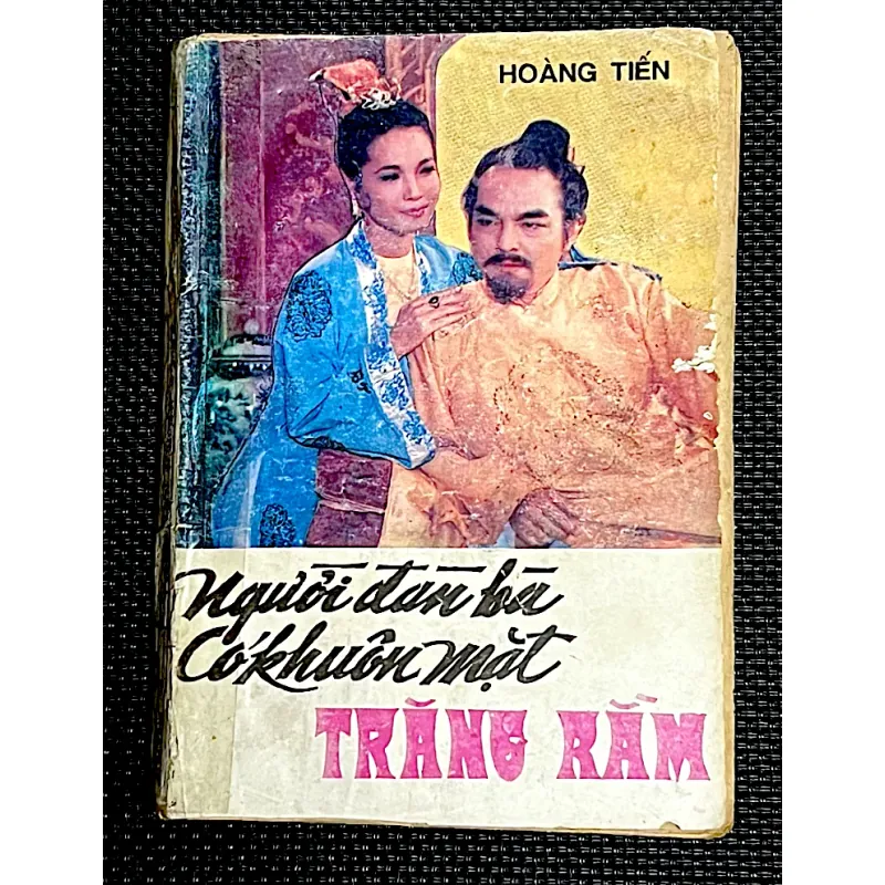 Người đàn bà có gương mặt trăng rằm 995839