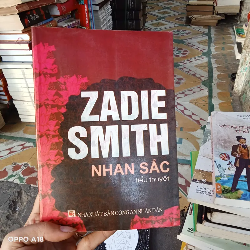 Nhan Sắc- Zadie Smith 574070