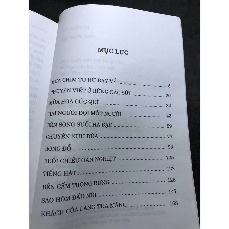 Bến cấm trong rừng mới 80% bẩn có dấu mộc và viết nhẹ trang đầu 2008 Lê Tiến Dị HPB0906 SÁCH VĂN HỌC 914603