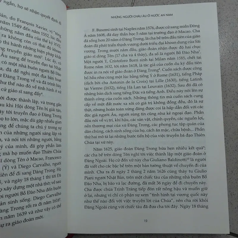 NHỮNG NGƯỜI CHÂU ÂU Ở NƯỚC AN NAM - NGUYỄN THỪA HỶ DỊCH 706234