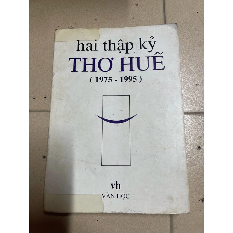 Hai thập kỷ thơ Huế (c) 471339