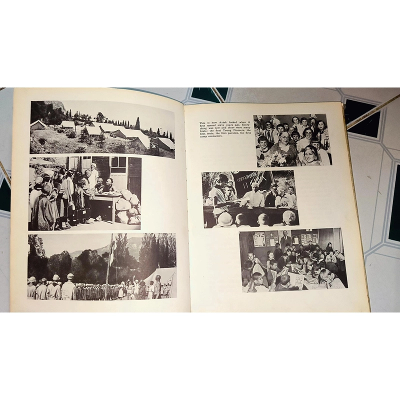 Sách vintage - THE SEASIDE "CHIDLREN'S REPUBLIC" - Vasily Golyshkin (Moscow, 1985) 470377