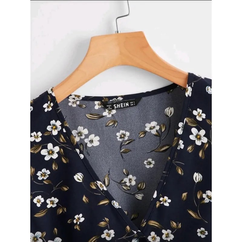 Áo Crop top hoa xinh xắn y hình 608886