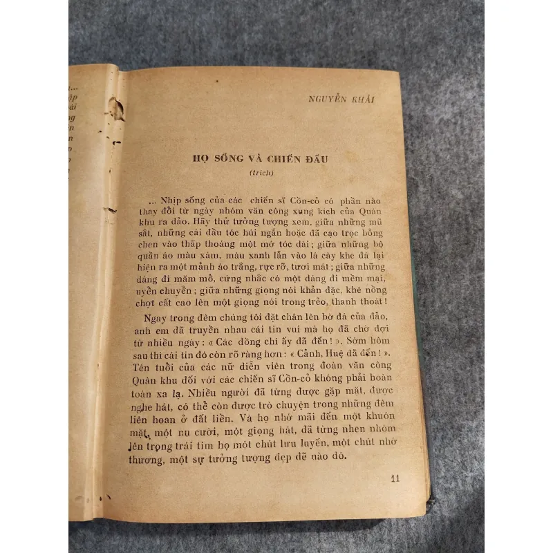 TRUYỆN KÝ BA NĂM CHỐNG MỸ 606644