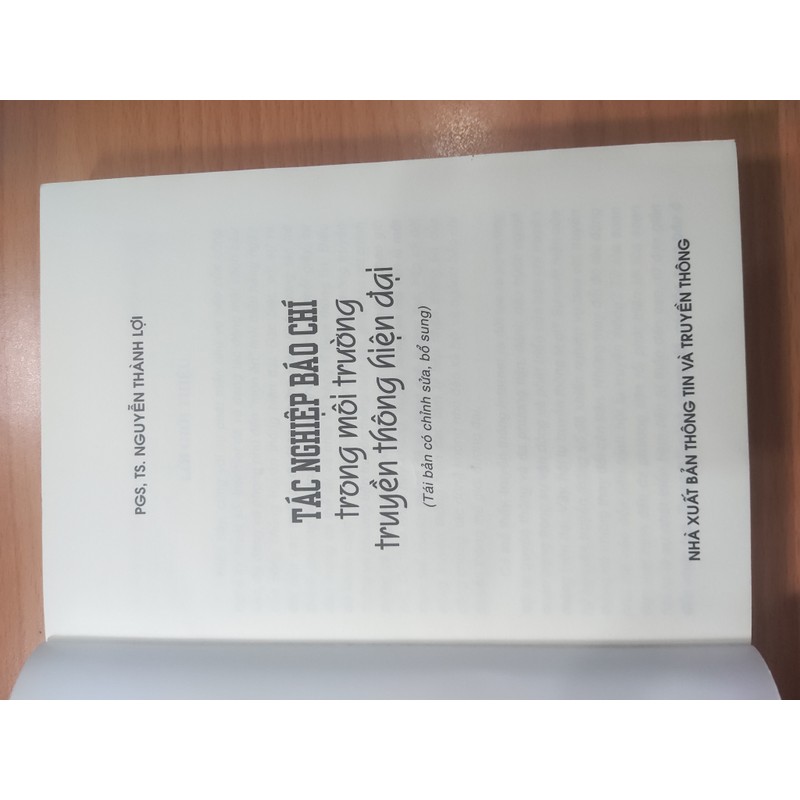 Tác nghiệp báo chí trong môi trường truyền thông hiện đại- PGS. TS Nguyễn Thành Lợi 77734