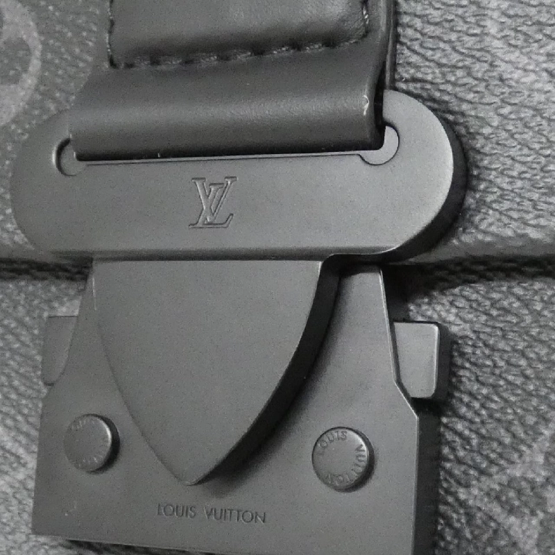 Túi đeo chéo Louis Vuitton Monogram Eclipse Scape Messenger M46794 610227