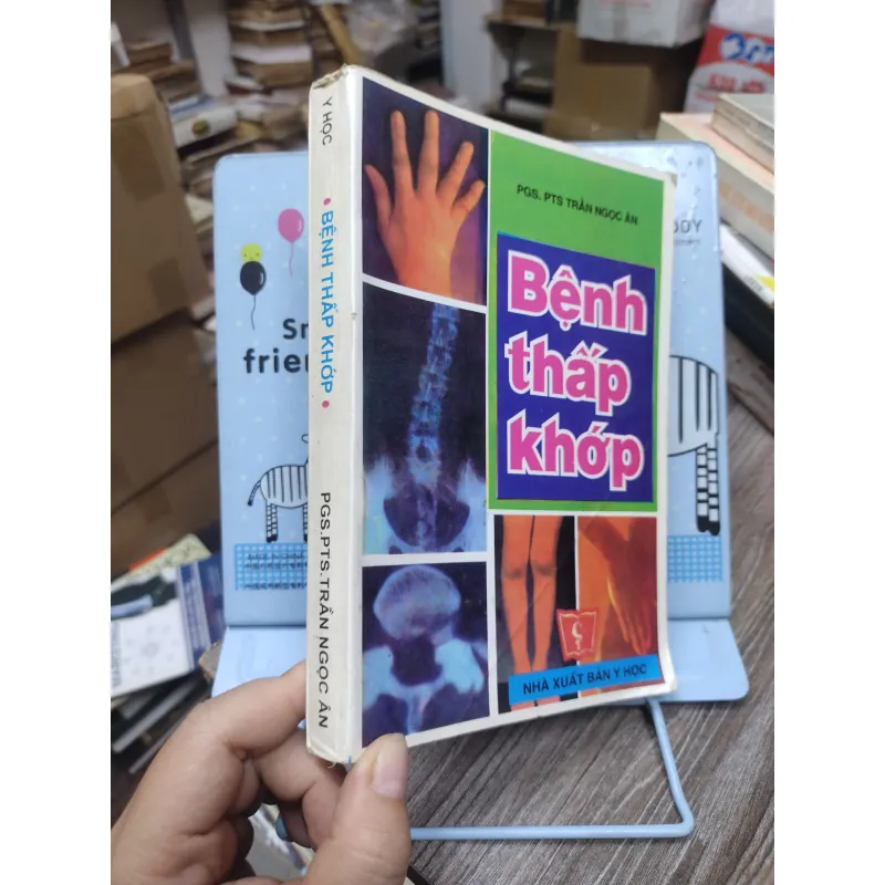Sách: Bệnh thấp khớp - TG: PGS. PTS Trần Ngọc Ân (A3) 735811
