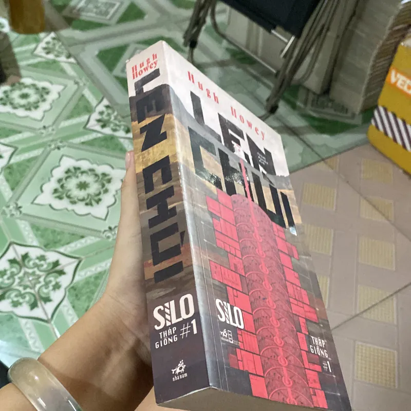 Len Chùi Hugh Howey 689165