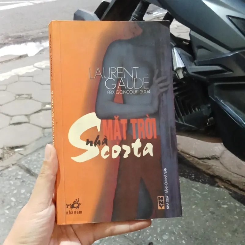 Mặt Trời Nhà Scozta - Laurent Gaude 991975