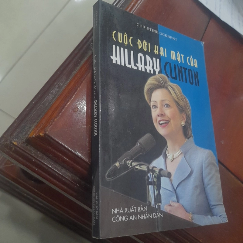 Christine Ockrent - Cuộc đời hai mặt của HILLARY CLINTON 453576