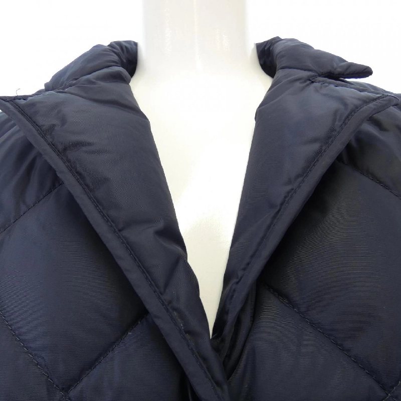 Áo khoác lông vũ MONCLER 636497