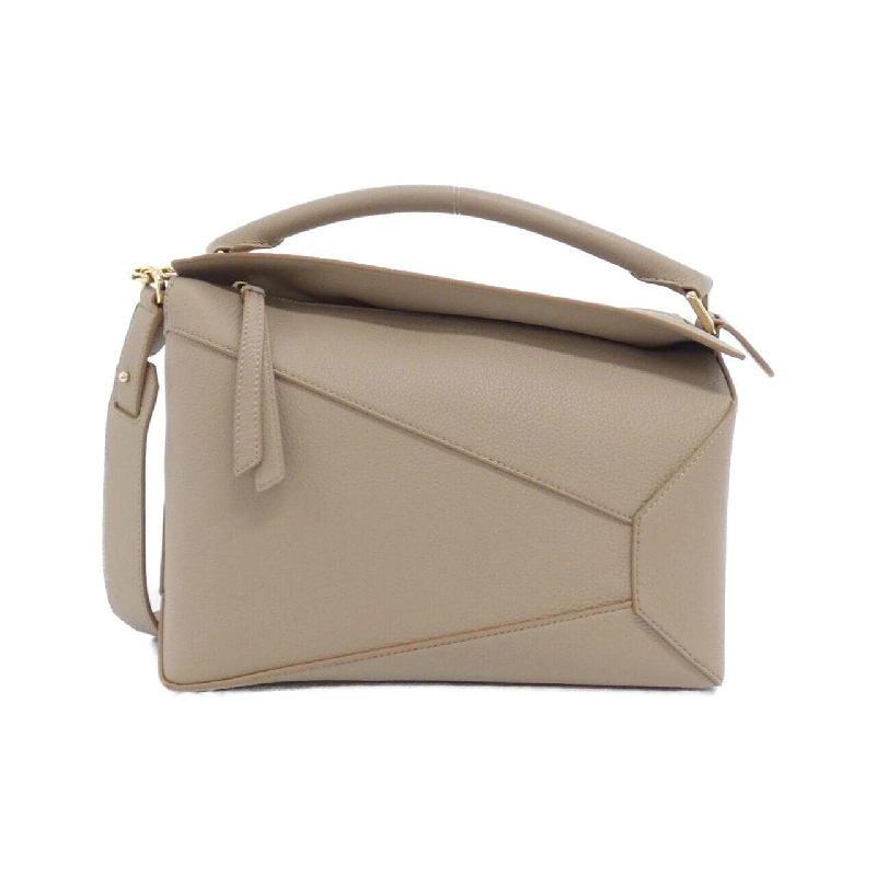 【Sản phẩm mới】Túi Loewe Puzzle Edge Medium A510P49X12 616571