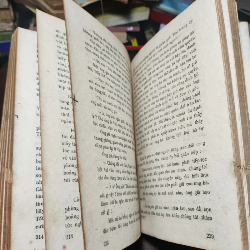 30.4 Chuyện Những Người Tháo Chạy - Tập 2 - Kim Lĩnh 1008570