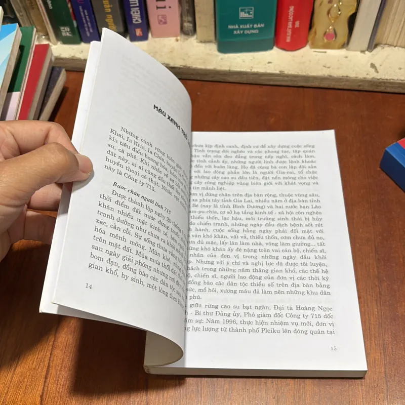 II Tựa Sách: Sáng Mãi Phẩm Chất Bộ Đội Cụ Hồ (Tập 18) - Nhiều Tác Giả - 2017 786211