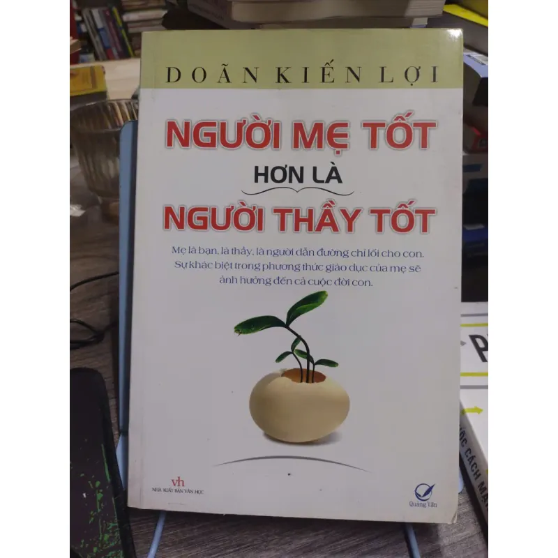 Sách: Người mẹ tốt hơn là người thầy tốt - Doãn Kiến Lợi 593959