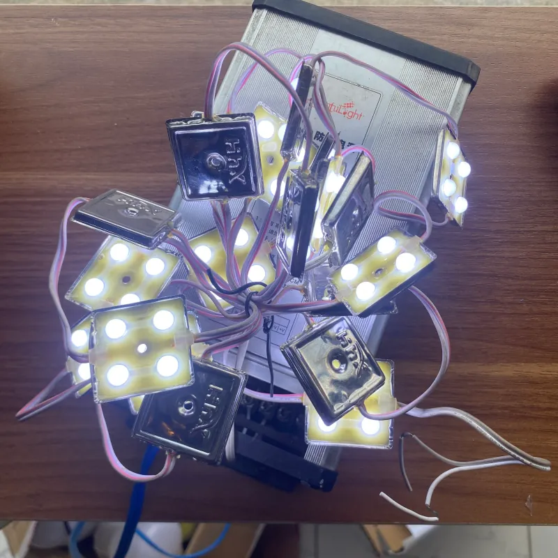 Dây đèn led trang trí 12v 4 mắt led ánh sáng trắng 961714