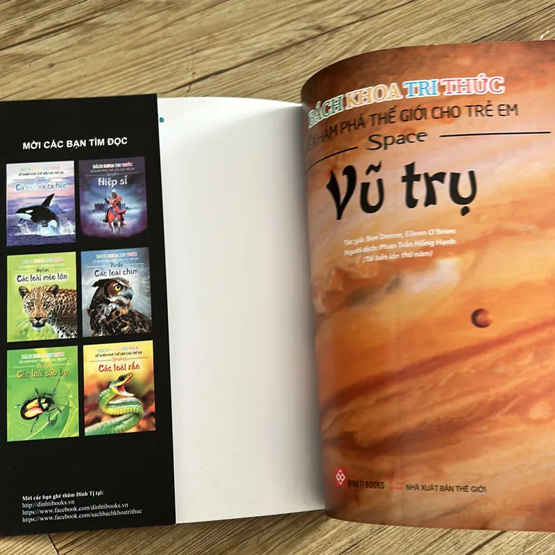 Bách khoa tri thức - Sách cho bé- Vũ trụ 639891