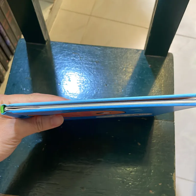 Sách đố vui lật giở song ngữ : Đoán xem là gì ? - Guido Van Genechten  1027410