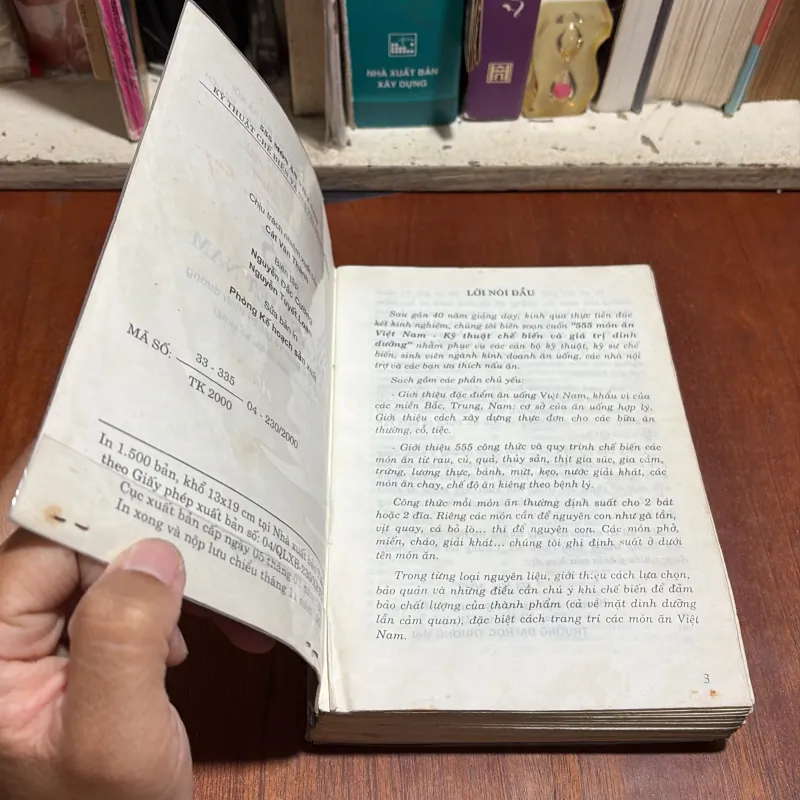 II Sách Nấu Ăn: 555 Món Ăn Việt Nam - 2002 995099