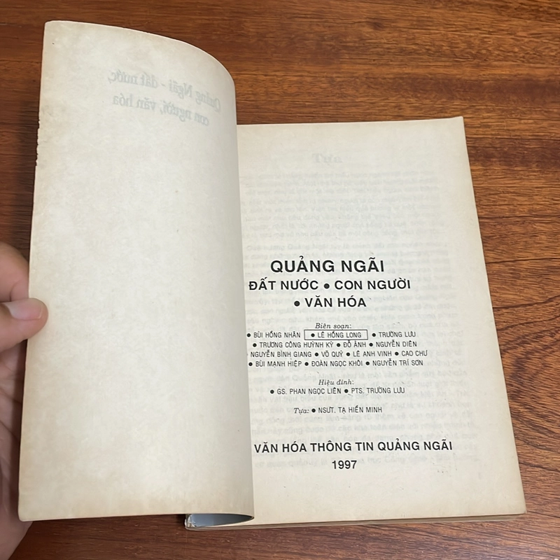 II Sách Địa Phương: Quảng Ngãi _ Đất Nước, Con Người, Văn Hoá - 1997 507630