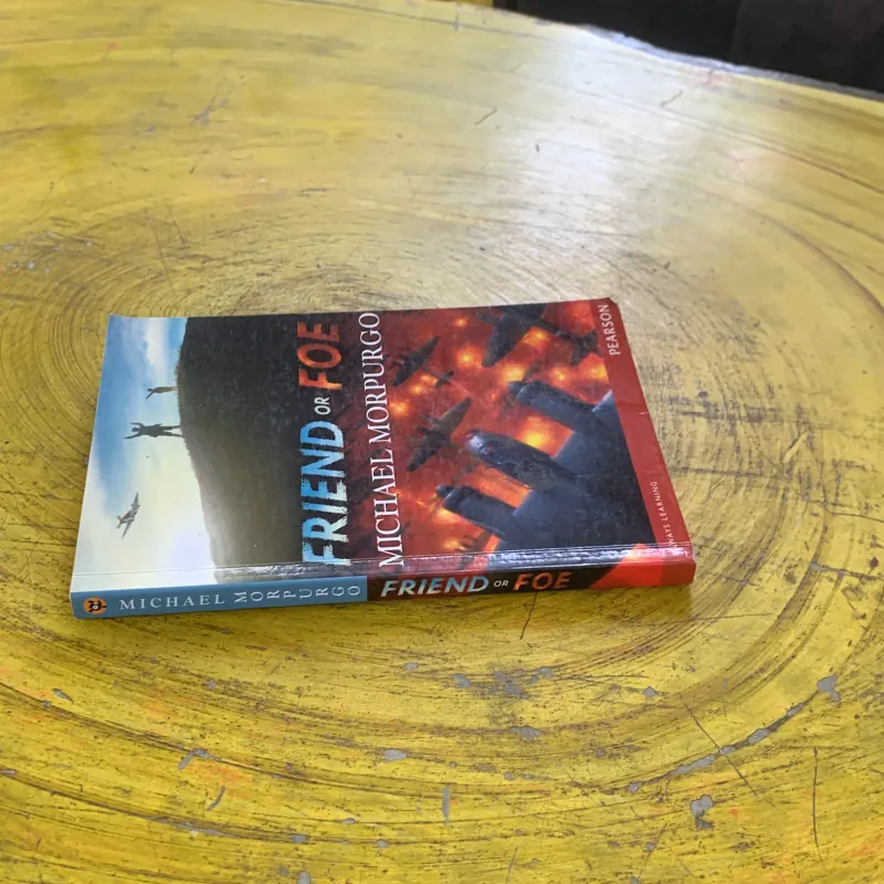 FRIEND OR FOE - MICHAEL MORRPURGO 1031248
