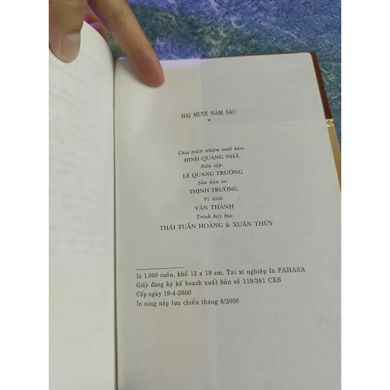 Hai mươi năm sau ( 3 tập) - Alếchxăng Đuyma 588321