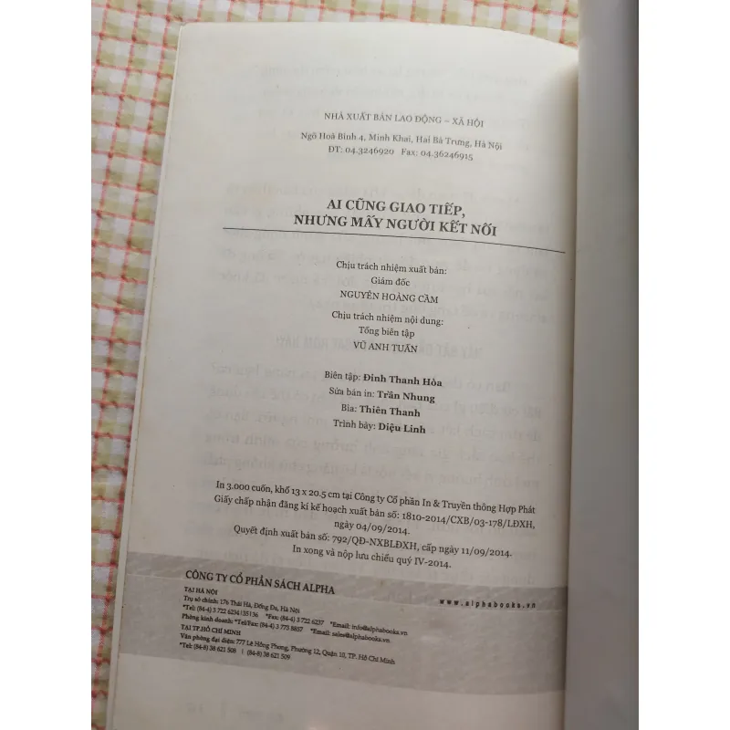 AI CŨNG GIAO TIẾP NHƯNG MẤY NGƯỜI KẾT NỐI - JOHN C.MAXWELL 751286