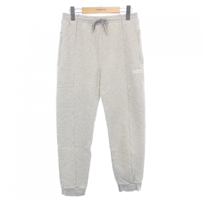 Quần VETEMENTS - Hàng hiệu Authentic 893381