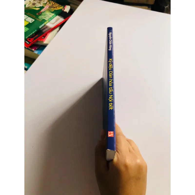 Kỳ diệu dàn hòa tấu nội tiết, Nguyễn Chấn Hùng 2012 mới 80% bị ố (DongTr) 34217