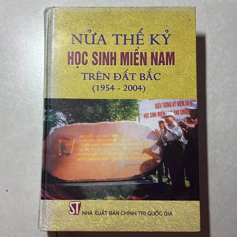 Nửa thế kỷ học sinh miền Nam trên đất Bắc (1954 - 2004) 757222