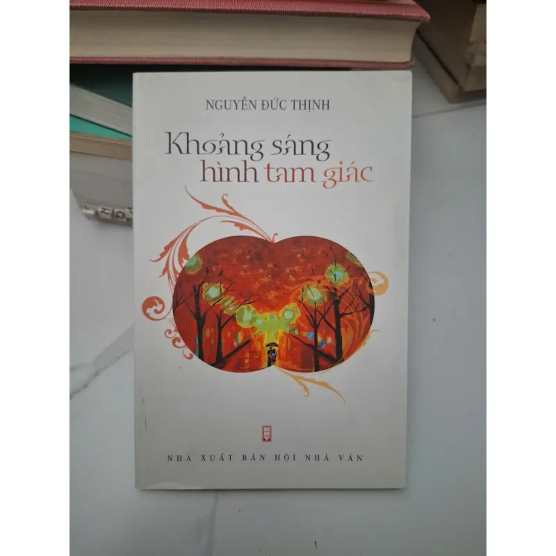 Khoảng sáng hình tam giác - Nguyễn Đức Thịnh - Thơ 695356