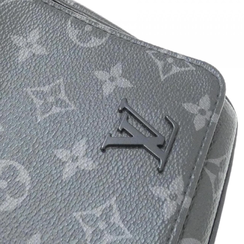 Túi xách vai Louis Vuitton Monogram Eclipse District PM M46255 - Hàng hiệu Chính hãng 768287