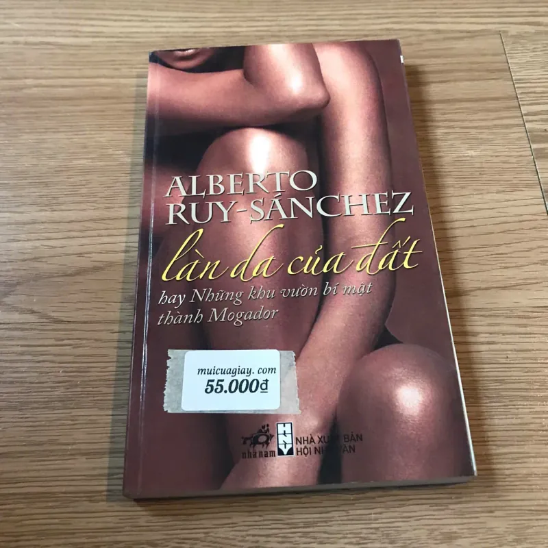 Làn da của đất - Alberto Ruy Sanchez 689487
