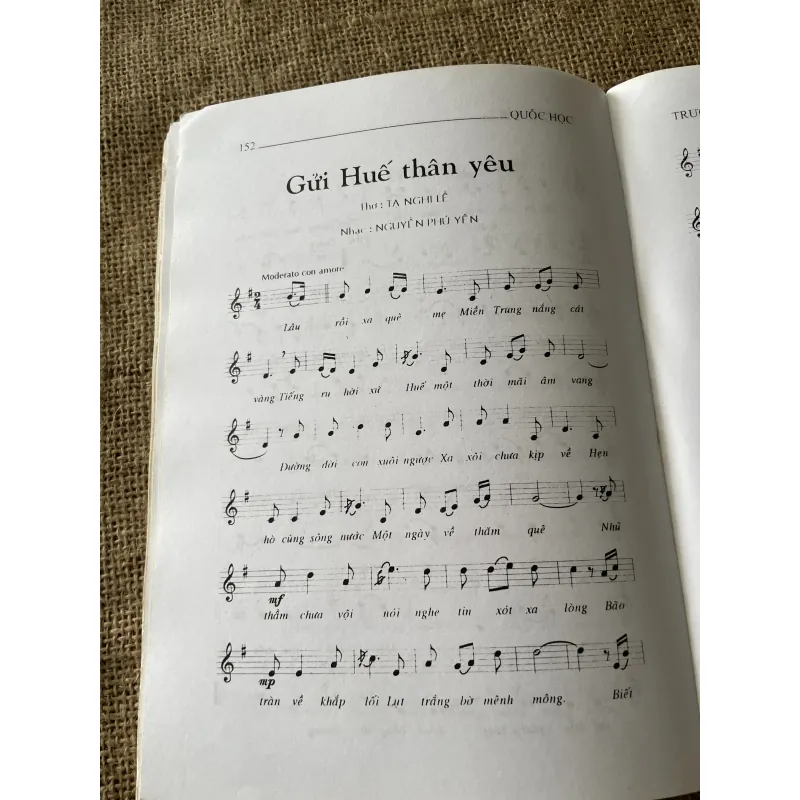 quốc học trường tôi - thơ nhạc hoạ , NXB THUẬN HOÁ 1996  796850