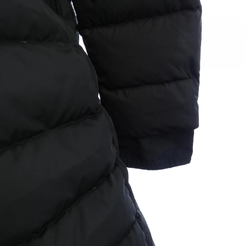 Áo khoác lông vũ MONCLER 641904