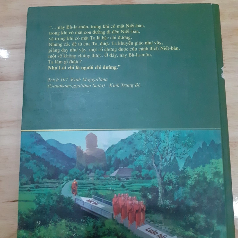Tứ Thánh Đế là tối thượng (bìa bị rách 2 chỗ như hình, ruột như mới) 521152