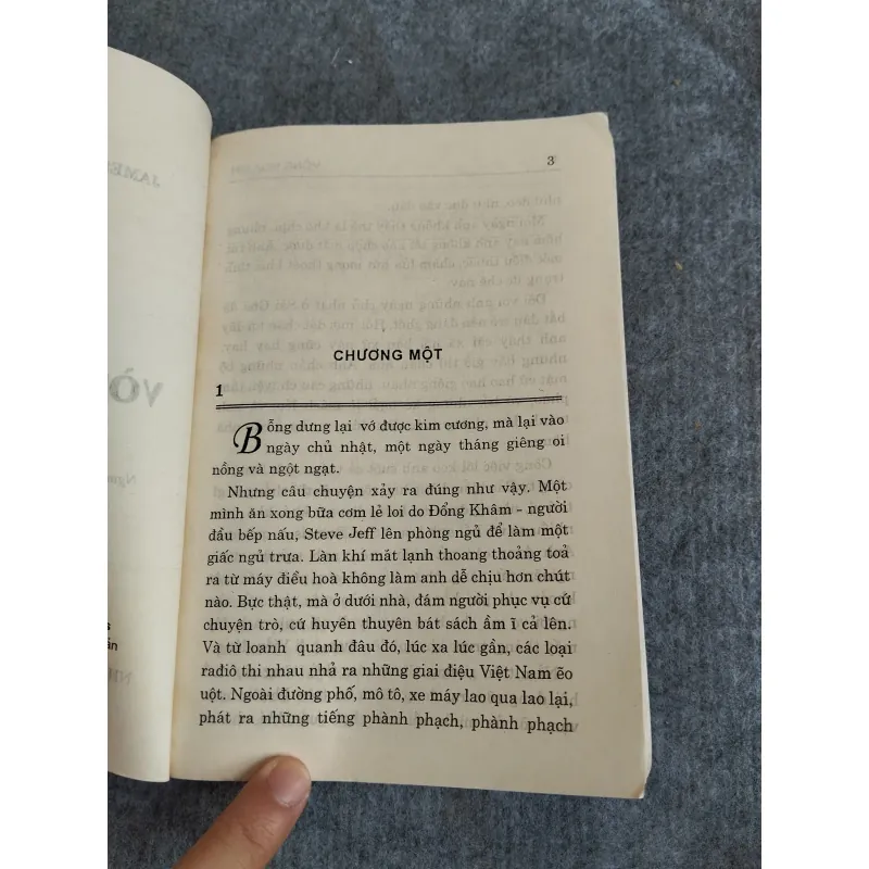 VÒNG HOA SEN - JAMES HADLEY CHASE 574659