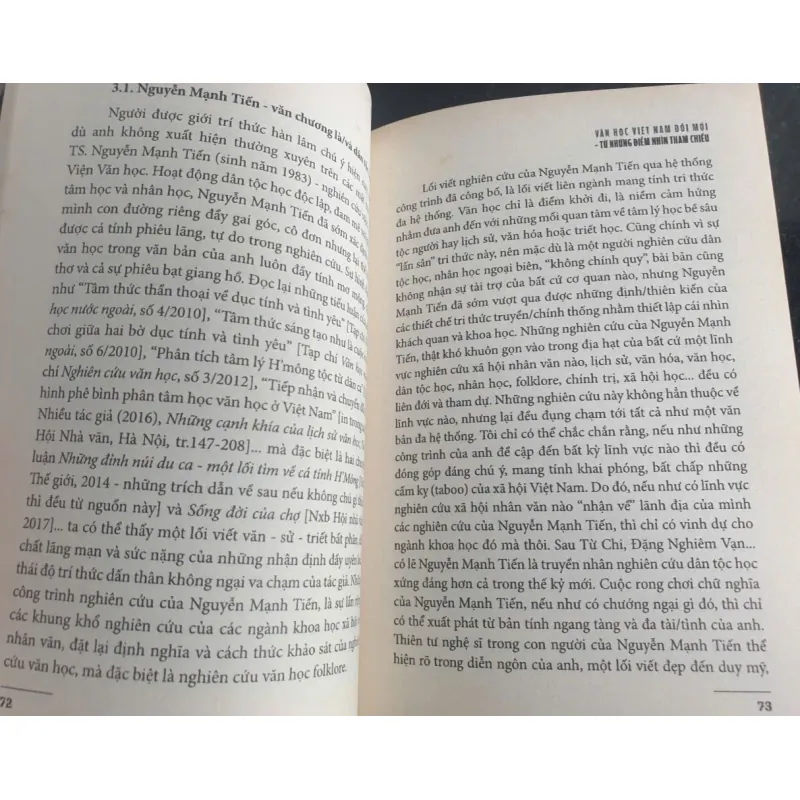 Văn Học Việt Nam Đổi Mới - Từ Những Điểm Nhìn Tham Chiếu 716515