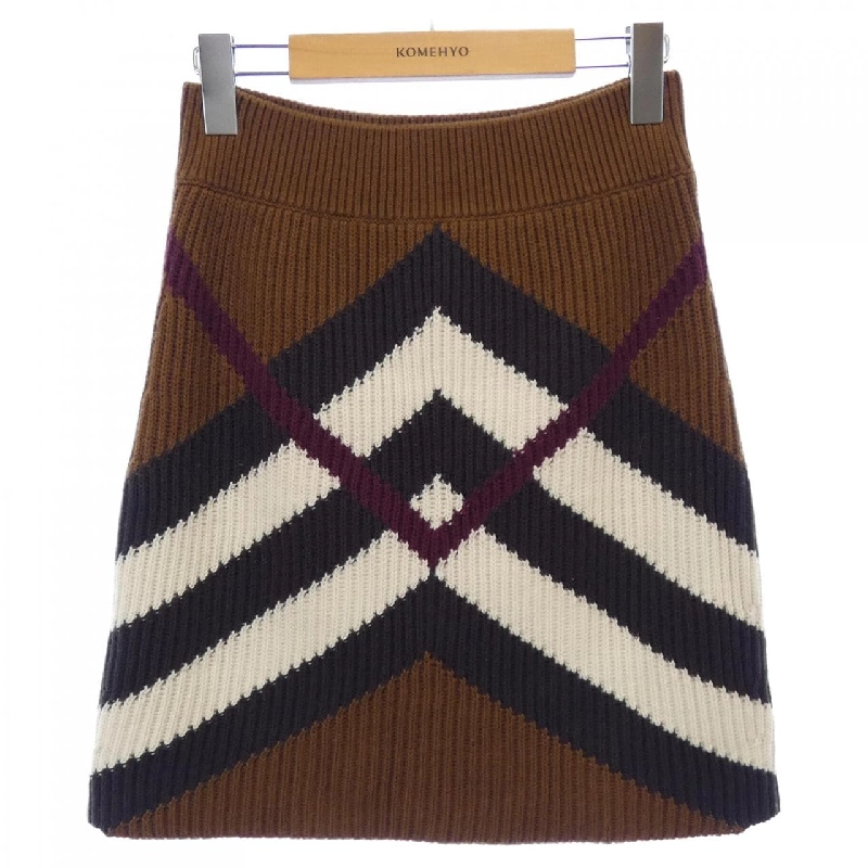 Váy BURBERRY 651748