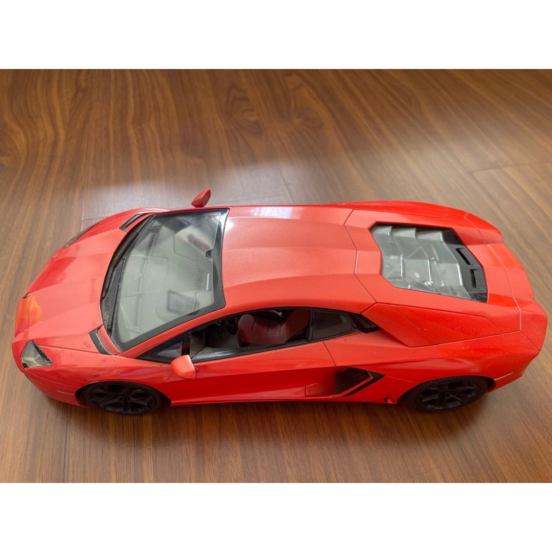 Ô tô Lamboghini điều khiển 527928