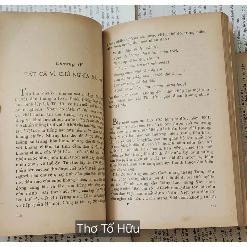 Chuyên luận Thơ Tố Hữu - Lê Đình Kỵ (550 trang) 707214